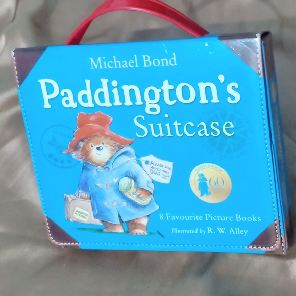 Cute Paddington's Suitcase Includes 8 adorable stories - ( New)